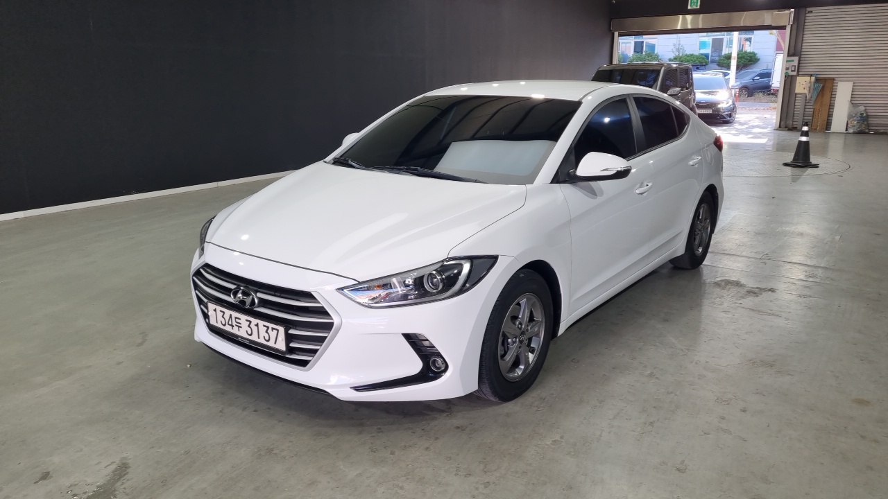 Hyundai AVANTE 1.6 LPI Smart (Rental Car) — пробег 120 000 км — фото 1 из 5