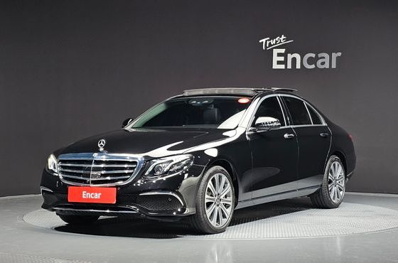 Mercedes-Benz E-Class E450 4MATIC Exclusive — пробег 9 780 км — фото 1 из 5