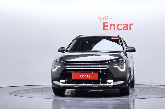 Kia Niro Signature — пробег 31 242 км — фото 3 из 5