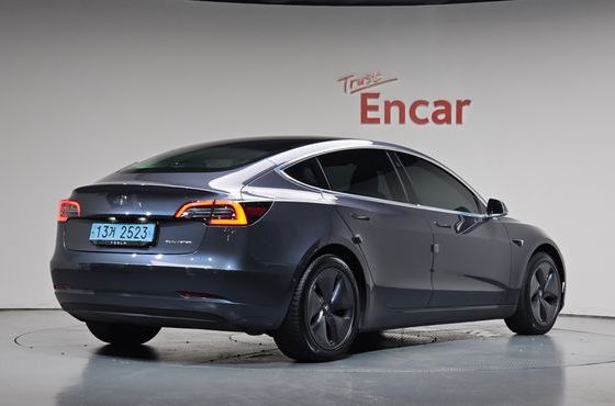 Tesla Model 3 Long Range AWD — пробег 77 986 км — фото 2 из 5