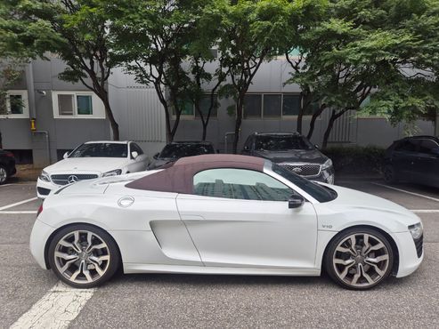 Audi R8 5.2 V10 Spyder — пробег 99 000 км — фото 5 из 5