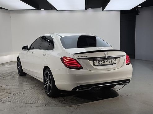 Mercedes-Benz C-Class C220 d Avantgarde — пробег 140 000 км — фото 3 из 5