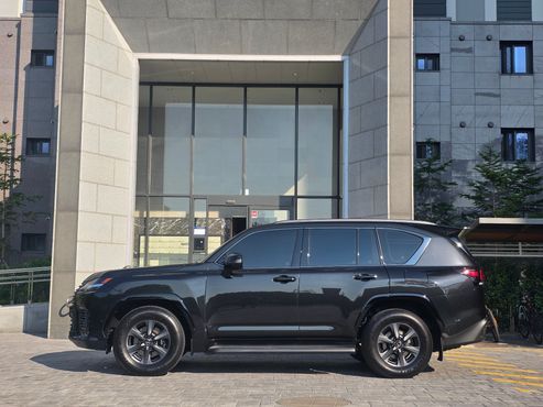 Lexus LX 700h Overtrail — пробег 12 км — фото 3 из 5