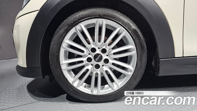 Mini Cooper из Кореи Encar