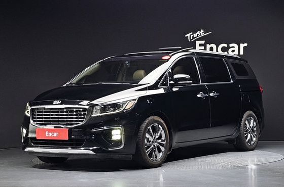 Kia Carnival 9-Seater Noblesse Special — пробег 101 318 км — фото 1 из 5
