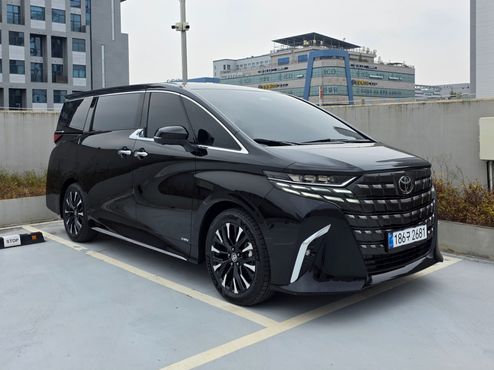 Toyota Alphard 2.5 HEV Executive AWD — пробег 4 850 км — фото 5 из 5