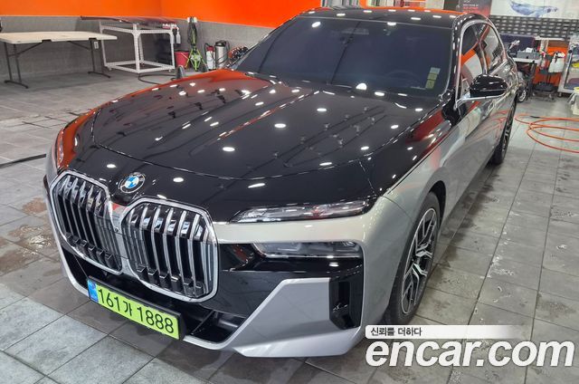 BMW 7-Series 740i xDrive M Sport — пробег 4 100 км — фото 1 из 5