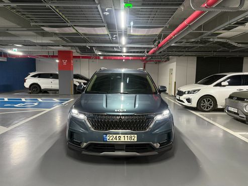 Kia Carnival Gasoline 7-Seater Signature — пробег 43 000 км — фото 1 из 5