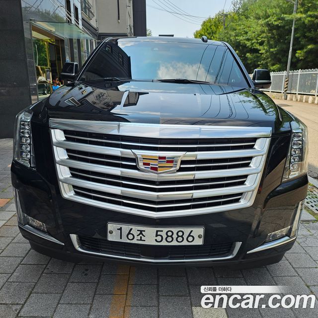 Cadillac Escalade 6.2 4th — пробег 106 000 км — фото 1 из 5