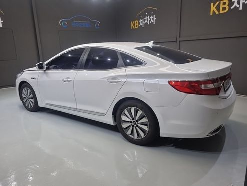 Hyundai Grandeur Premium — пробег 166 878 км — фото 3 из 5