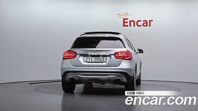 Mercedes-Benz GLA-Class GLA200 d 4MATIC — пробег 106 862 км — фото 4 из 5