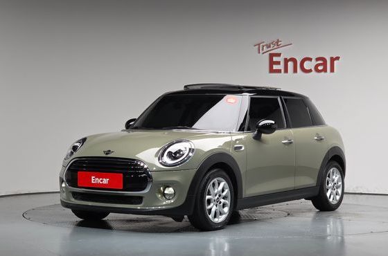 Mini Cooper 5Door HIGH 3rd — пробег 26 006 км — фото 1 из 5