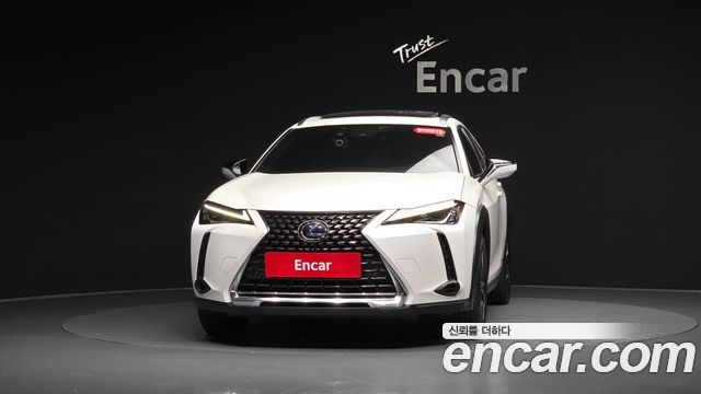 Lexus UX 2.0 2WD — пробег 81 610 км — фото 3 из 5