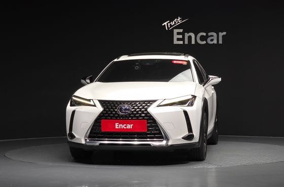 Lexus UX 2.0 2WD — пробег 81 610 км — фото 3 из 5