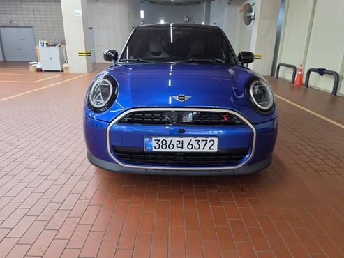 Mini Cooper 5 Door Favoured — пробег 10 139 км — фото 1 из 5