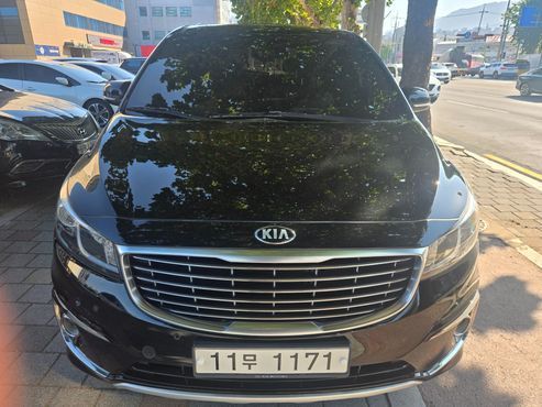 Kia Carnival 9-seater Prestige — пробег 193 390 км — фото 3 из 5