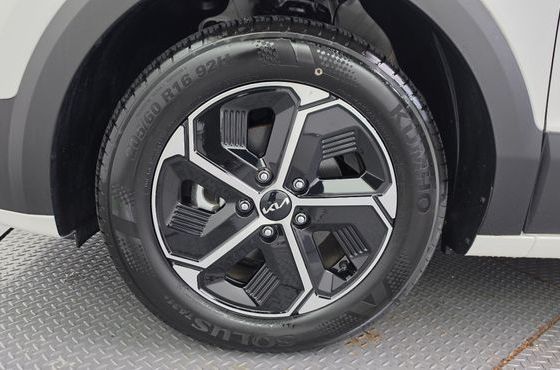 Kia Niro Prestige — пробег 1 660 км — фото 5 из 5