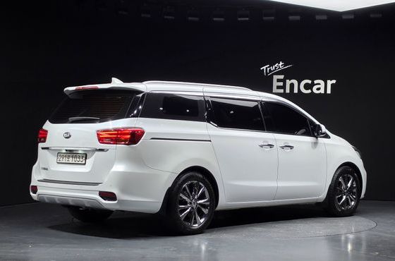 Kia Carnival 9-Seater Prstige — пробег 95 365 км — фото 2 из 5