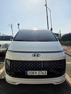 Hyundai Staria 4WD Lounge 7-Seater Inspiration — пробег 10 000 км — фото 1 из 5