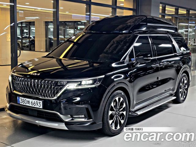 Kia Carnival Gasoline 7-Seater Hi-Limousine Signature — пробег 95 528 км — фото 1 из 5