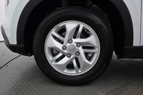 Hyundai Venue 1,6 Premium — пробег 9 918 км — фото 5 из 5