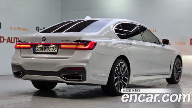 BMW 7-Series 740Li xDrive M Sport Package — пробег 71 098 км — фото 4 из 5