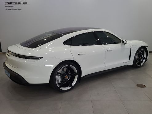 Porsche Taycan 4S — пробег 23 903 км — фото 2 из 5