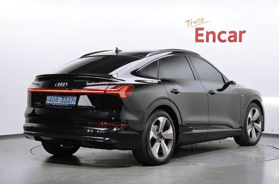 Audi e-tron 55 Quattro Sportback — пробег 85 434 км — фото 2 из 5