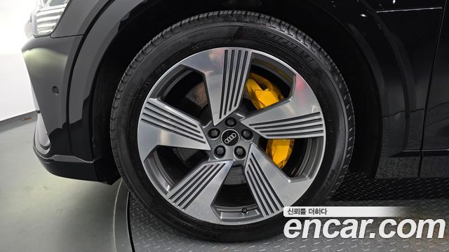 Audi e-tron 55 Quattro Sportback — пробег 85 434 км — фото 5 из 5