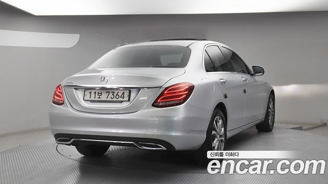 Mercedes-Benz C-Class C200 Avantgarde — пробег 74 450 км — фото 4 из 5