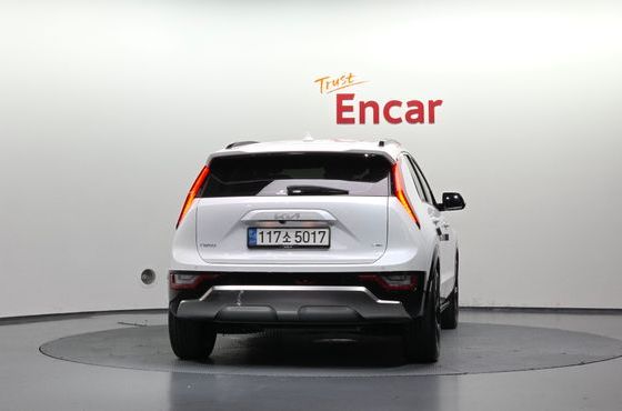 Kia Niro Signature — пробег 25 492 км — фото 4 из 5