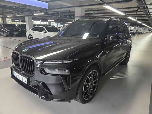 BMW X7 xDrive 40d M Sport 7 STR — пробег 4 222 км — фото 2 из 5