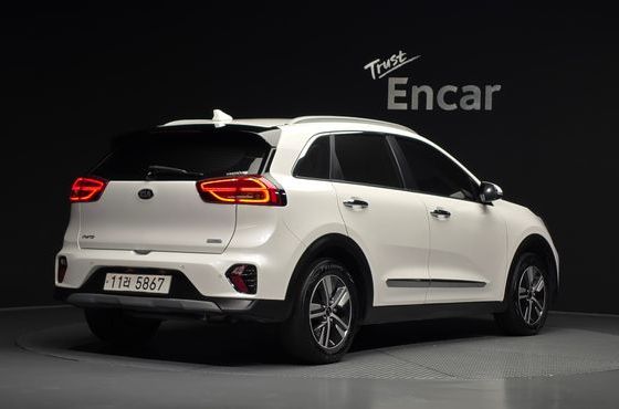 Kia Niro 1.6 HEV Noblesse Special — пробег 168 747 км — фото 2 из 5