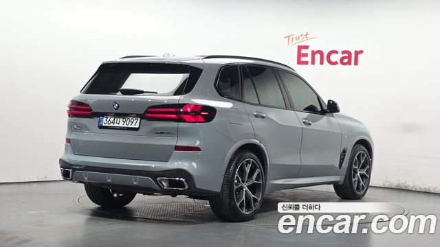 BMW X5 xDrive 30d M Sport — пробег 5 040 км — фото 2 из 5