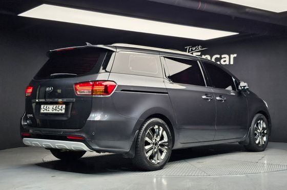 Kia Carnival 9-seater Prestige — пробег 312 155 км — фото 2 из 5
