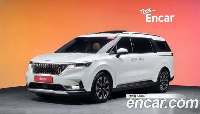 Kia Carnival Diesel 9-Seater Signature — пробег 84 025 км — фото 1 из 5