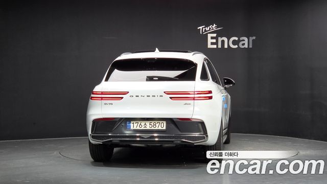 Genesis GV70 2.5T Gasoline AWD — пробег 23 866 км — фото 4 из 5