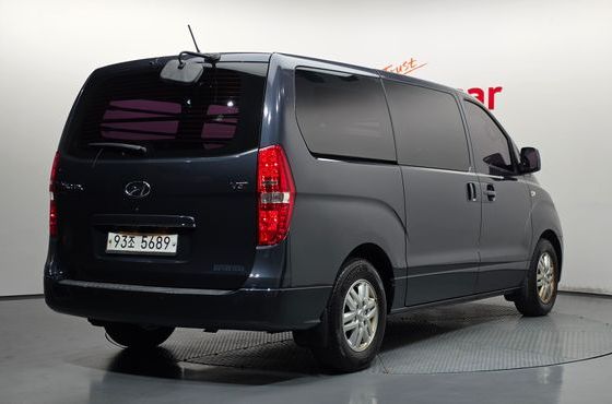 Hyundai Starex 3-Seater VAN Smart — пробег 210 641 км — фото 2 из 5