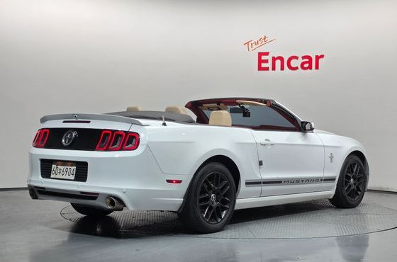 Ford Mustang Convertible — пробег 124 664 км — фото 2 из 5