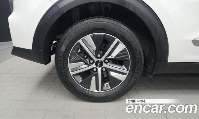 Kia Niro 1.6 HEV Noblesse — пробег 114 112 км — фото 5 из 5