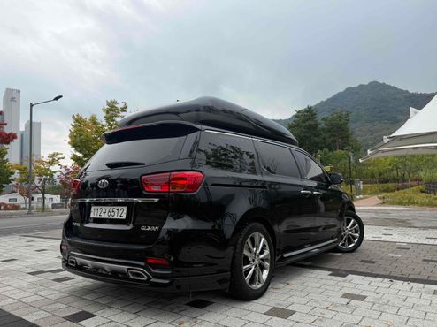 Kia Carnival Gasoline 7-Seater Hi-Limousine (Special) — пробег 65 000 км — фото 2 из 5