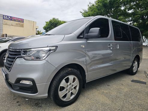 Hyundai Starex 4WD Wagon 12-Seater Smart — пробег 95 300 км — фото 3 из 5