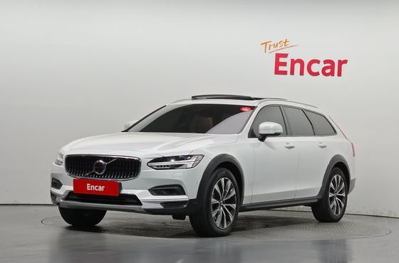 Volvo V90 B5 Pro AWD — пробег 76 521 км — фото 1 из 5