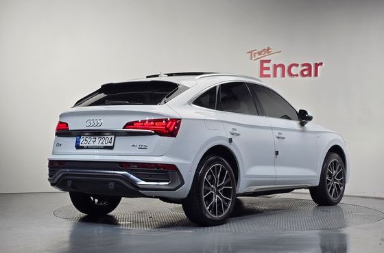 Audi Q5 45 TFSI Quattro Sportback Premium — пробег 20 082 км — фото 2 из 5