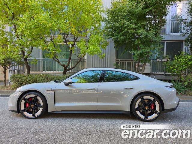 Porsche Taycan 4S — пробег 34 710 км — фото 2 из 5