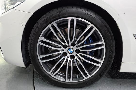 BMW 5-Series 530i M Sport Package Plus — пробег 70 342 км — фото 5 из 5