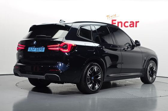 BMW iX3 M Sports — пробег 67 402 км — фото 2 из 5