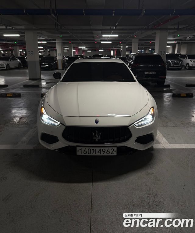 Maserati Ghibli 3.0S Q4 GranSport 3rd — пробег 94 000 км — фото 3 из 5