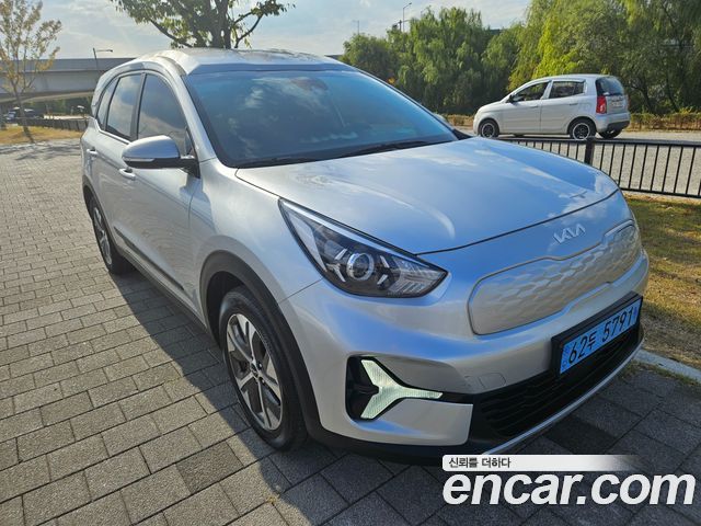 Kia Niro Light (Taxi Trim) — пробег 186 165 км — фото 3 из 5