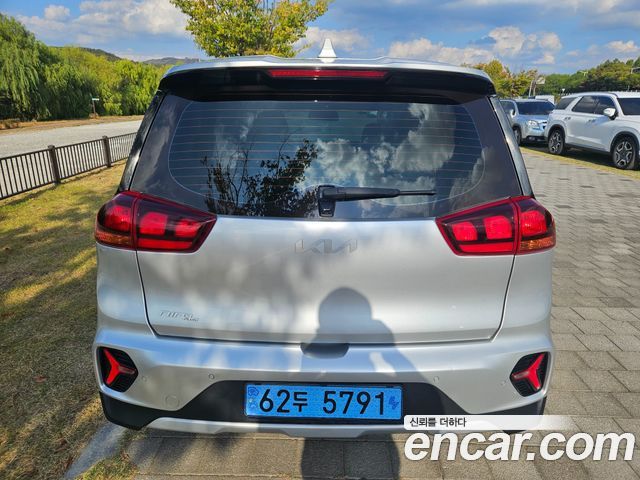 Kia Niro Light (Taxi Trim) — пробег 186 165 км — фото 5 из 5